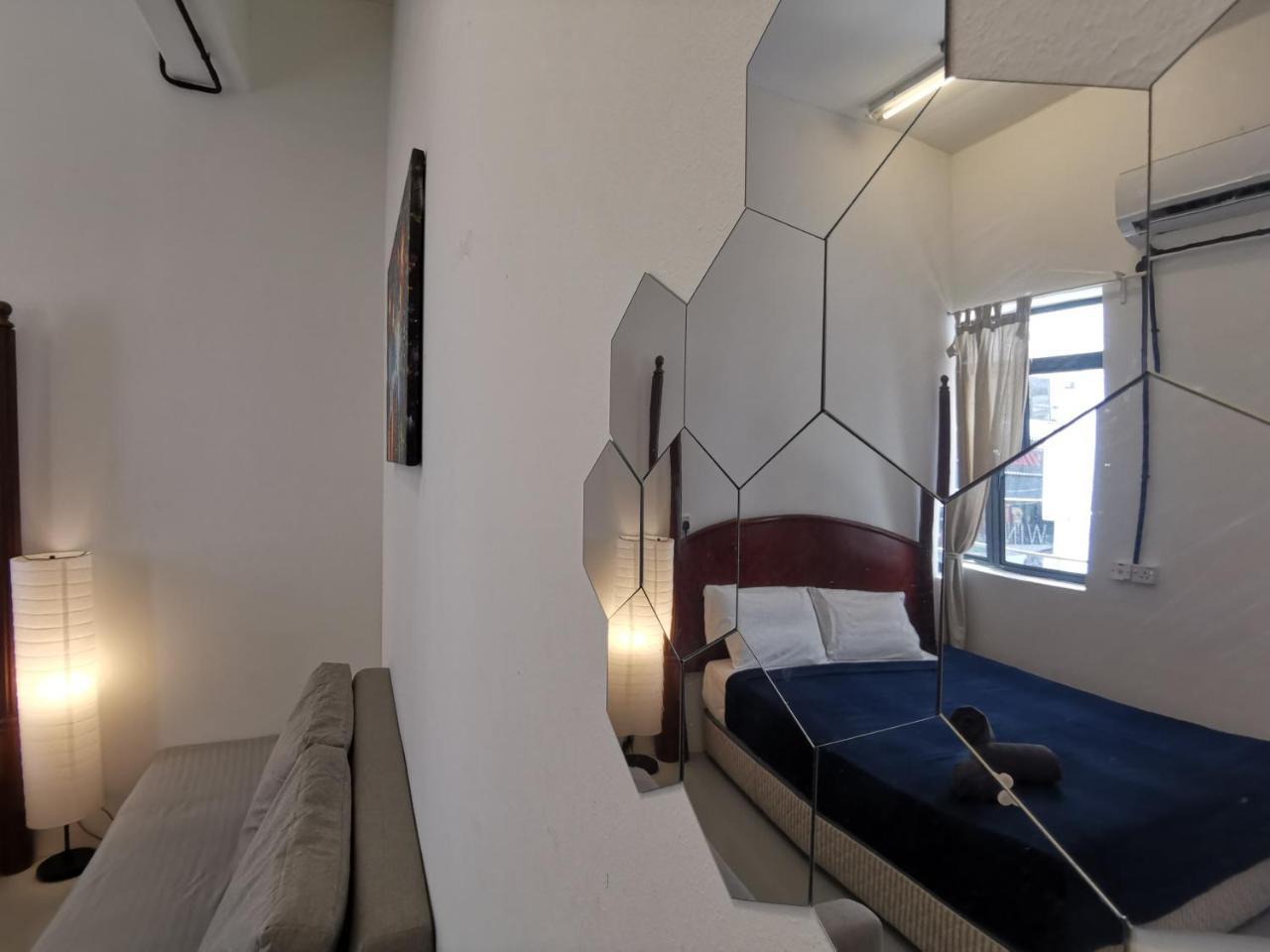 Hawk Hotel & Hostel Куала-Лумпур Екстер'єр фото